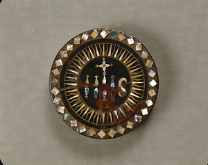 萩蒔絵螺鈿聖餅櫃