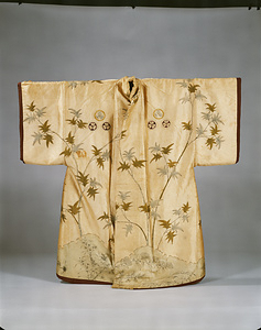 白地葵紋付<br />
檜草花文辻ヶ花染羽織