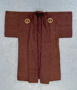 徳川家康御譲品　紫羽二重地桐紋繍取羽織