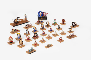 かすみ人形（たにし人形）