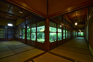 銅御殿 和室東 畳廊下