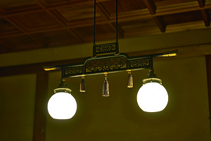 銅御殿 次の間 飾電灯