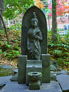 銅御殿　観音像