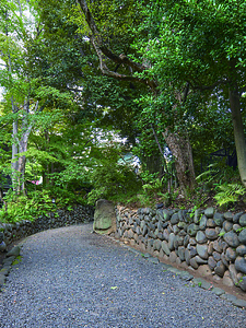 銅御殿 アプローチ