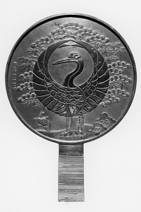 柄鏡　鶴丸に蓬莱文