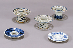 染付山水文盃台（下段右）