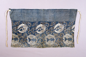 前掛　松と鶴の丸文入り唐草