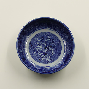 印判染付鉢　牡丹唐獅子に菊文