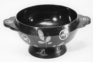 家紋入り若松文蒔絵耳盥