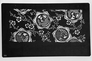 型紙　海老と鯉入り亀甲に桜文