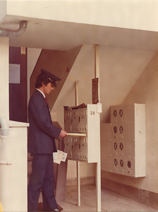 住宅団地集合受箱への配達(荻窪局)　2-2