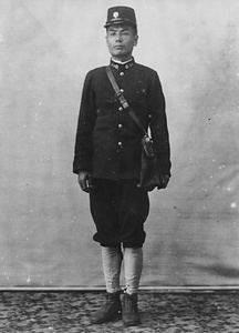 特定局集配人の冬服　4-4