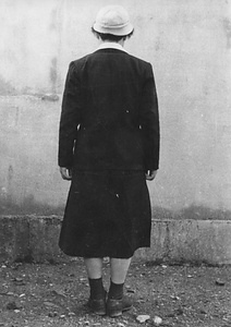 郵便外務員(女子服装)　2-2