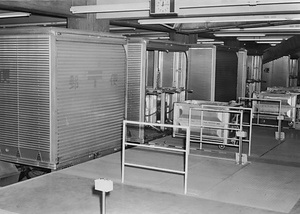 コンテナの積込(北部小包集中処理局)