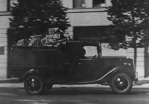 郵便逓送用自動車