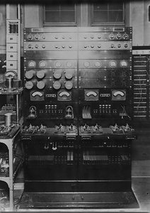 搬送式電信中継盤