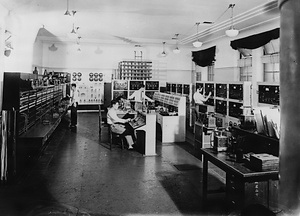 東京中央電信局外国通信課無線調整室