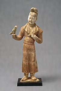 加彩鷹匠俑（対の内、男子）