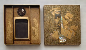 短冊菊蒔絵螺鈿硯箱