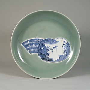 青磁染付 扇面山水文 皿