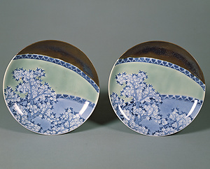 銹釉青磁染付 桜幔幕文 皿