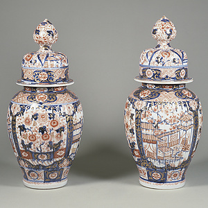 色絵 菊梅文 蓋付壺