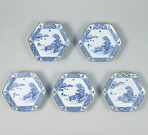 染付 桜閣山水文 六角皿