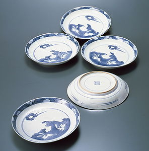 染付 波兎文 皿