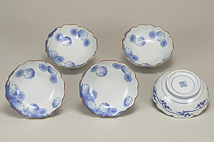 染付 雪輪文 輪花鉢