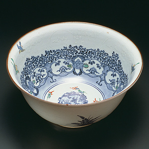 色絵 花唐草団龍鳥文 鉢
