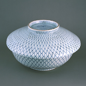 染付 網目文 大蓋物