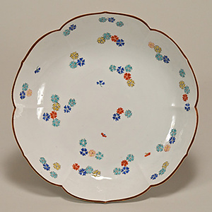 色絵 花散らし文 稜花皿