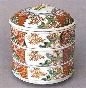 古伊万里　段重ね