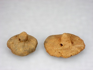 中津坂上遺跡出土土製模造品　鏡