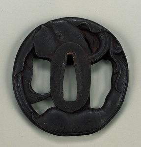 鉄鍔(ナタ豆全彫)