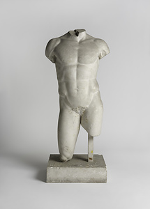 人体像（首手足ナシ）