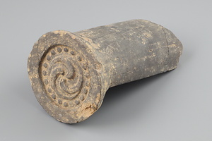 興隆寺跡出土 金箔軒丸瓦