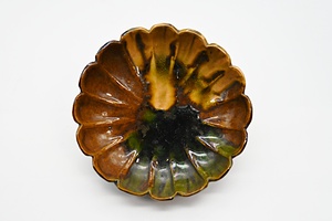 湊焼・三彩菊花形皿