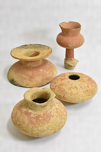 粟生三ツ塚古墳群出土品