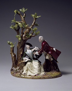 色絵置物「樹陰のアウグスト強王とゴゼル伯爵夫人」