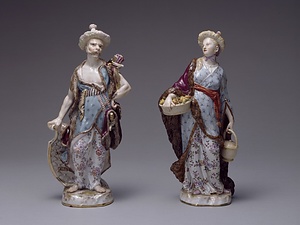 色絵置物「東洋人（対）」