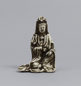 観音菩薩坐像