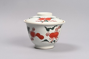 色絵蓋物
