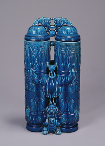 青釉龍濤文連壺