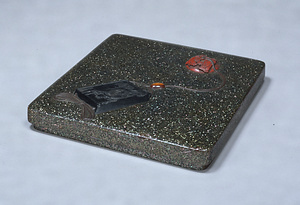 印籠意匠色紙箱