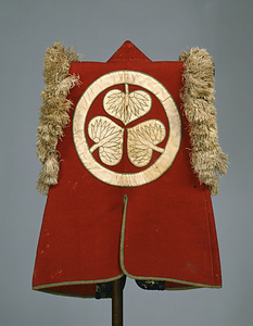 陣羽織 緋羅紗地 三ツ葉葵紋付（童子用）