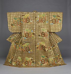 唐織 茶地石畳御所車夕顔模様