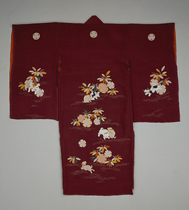 産衣 紫縮緬地子犬雪輪笹模様