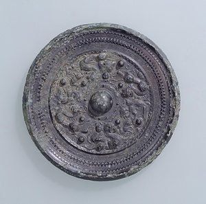 三角縁二神六獣鏡（模造）