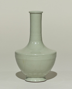 青磁長頸瓶